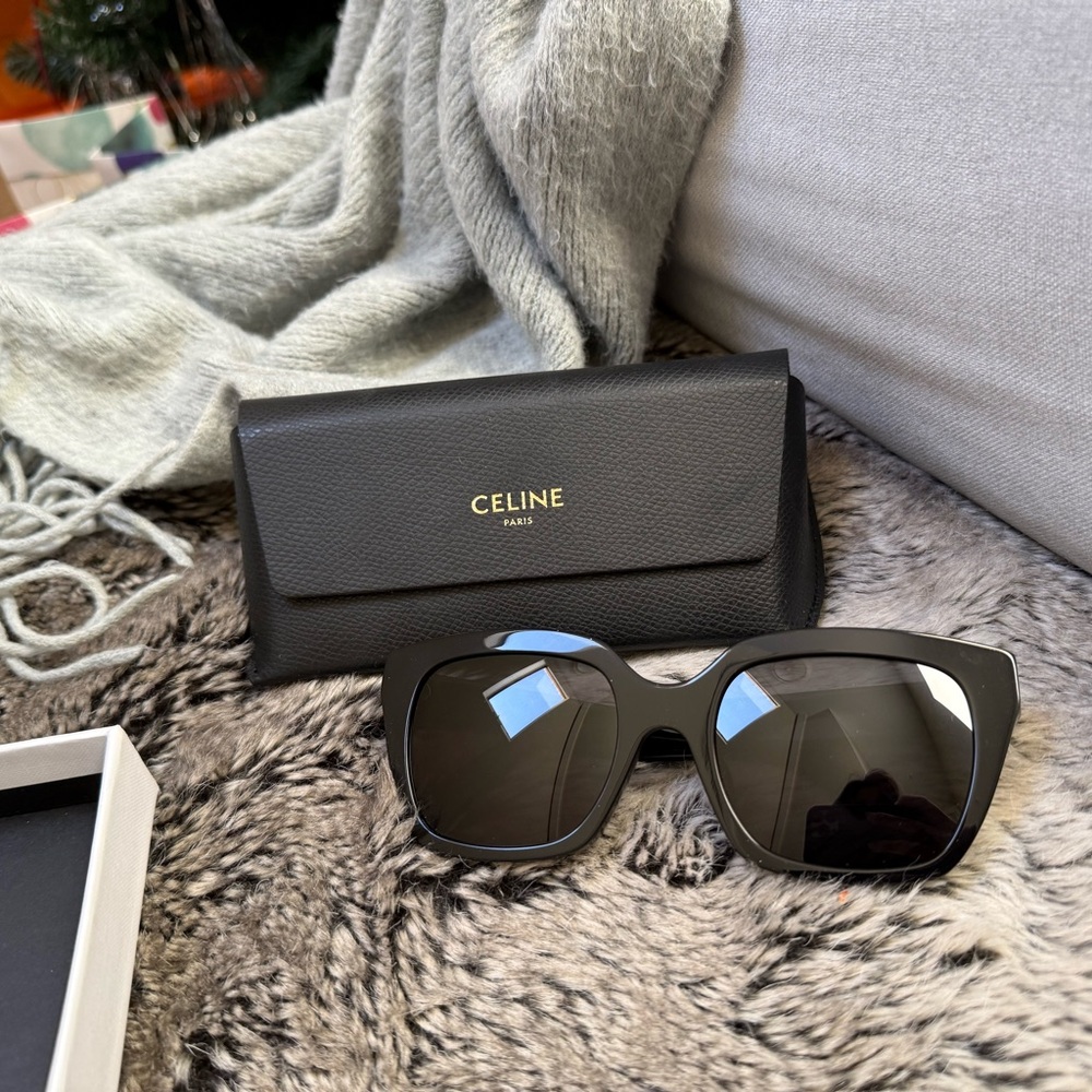 Celine Black Oversized Sunglasses - Picture 5 of 8